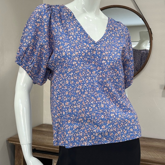 Madewell Tops - MADEWELL V-Neck Puff-Sleeve Top in Summer Vines Sz S
